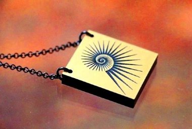 Светлица СУПЕР AU (кулон). Увеличение энергетического потенциала — mindmachine.ru