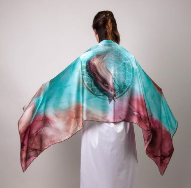 Шёлковый платок «Неожиданный Гость» — mindmachine.ru