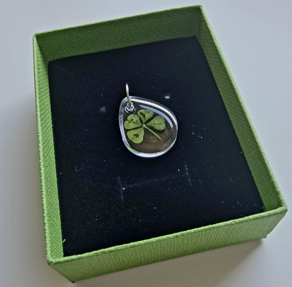 Клевер четырехлистник 2,5 см фото 1 — mindmachine.ru Клевер четырехлистник 2,5 см фото 1 — mindmachine.ru