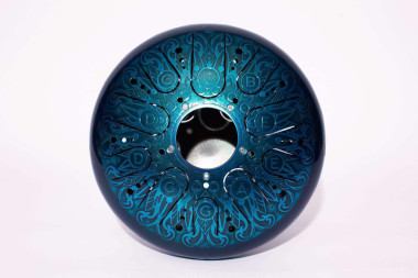 16087. Глюкофон с гравировкой - Кит с нотами (30 см, двусторонний) — mindmachine.ru