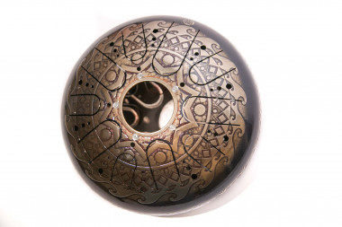 15403. Глюкофон с гравировкой - Кельтская спираль (Трискель)  (30 см, двусторонний) — mindmachine.ru